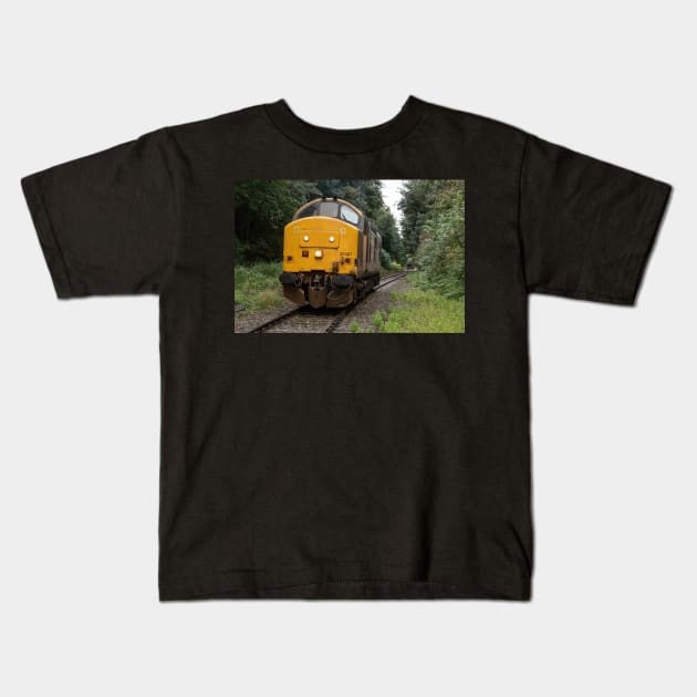 Class 37 British Railways Kids T-Shirt by Robert john